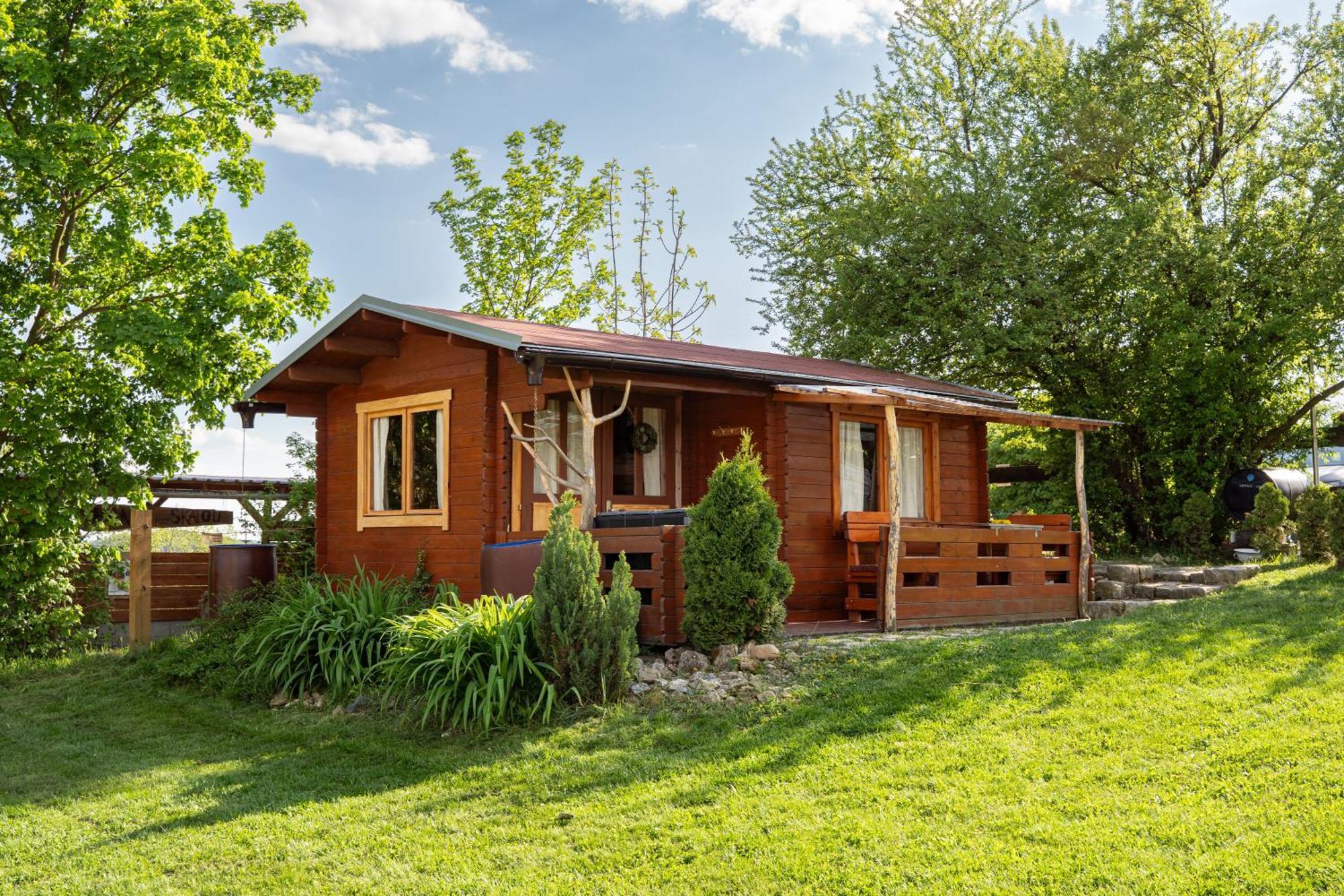 Cozy Wood Hut On The Farm Villa Trebivlice Eksteriør bilde